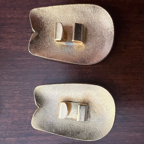 SIX ENAMELED CLIPS LOT - Jewelry Supplies - Picture 7 of 9